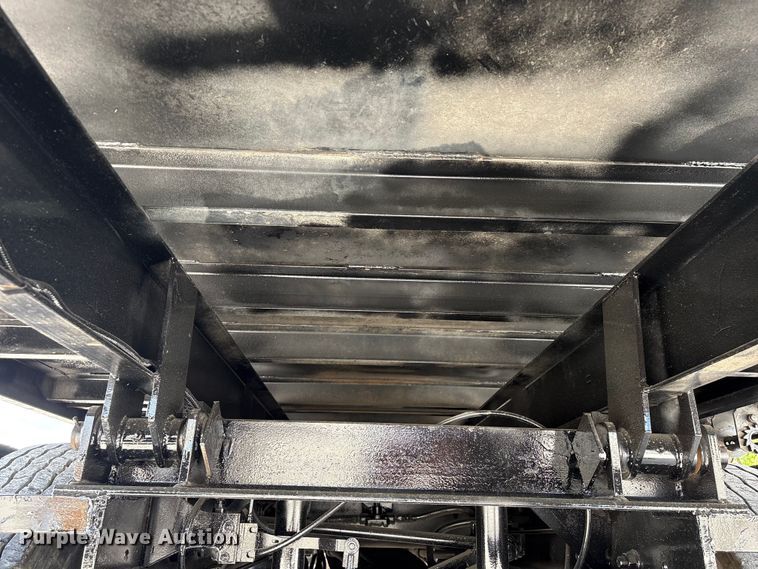 image for item EA7269 2015 International 7600 dump flatbed truck