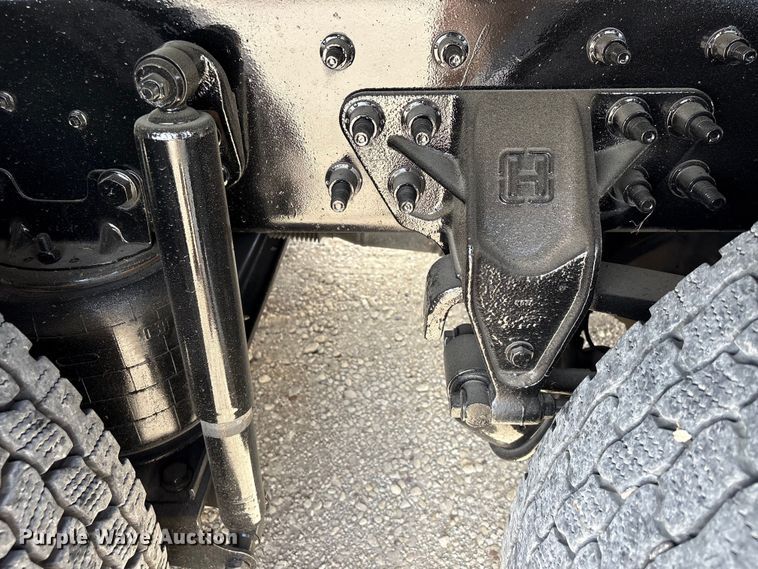 image for item EA7269 2015 International 7600 dump flatbed truck