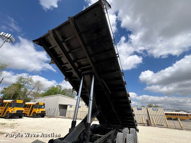 image for item EA7269 2015 International 7600 dump flatbed truck