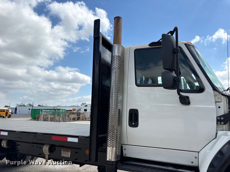 image for item EA7269 2015 International 7600 dump flatbed truck