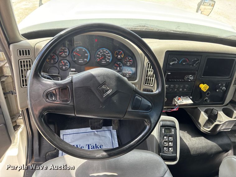 image for item EA7269 2015 International 7600 dump flatbed truck