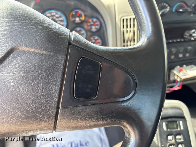 image for item EA7269 2015 International 7600 dump flatbed truck