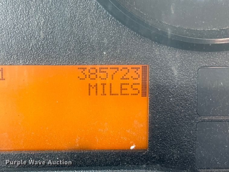 image for item EA7269 2015 International 7600 dump flatbed truck