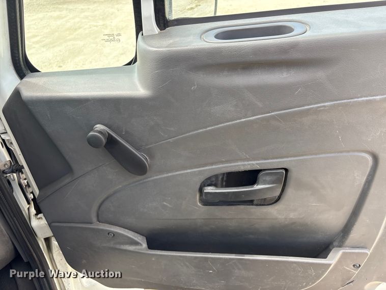 image for item EA7269 2015 International 7600 dump flatbed truck