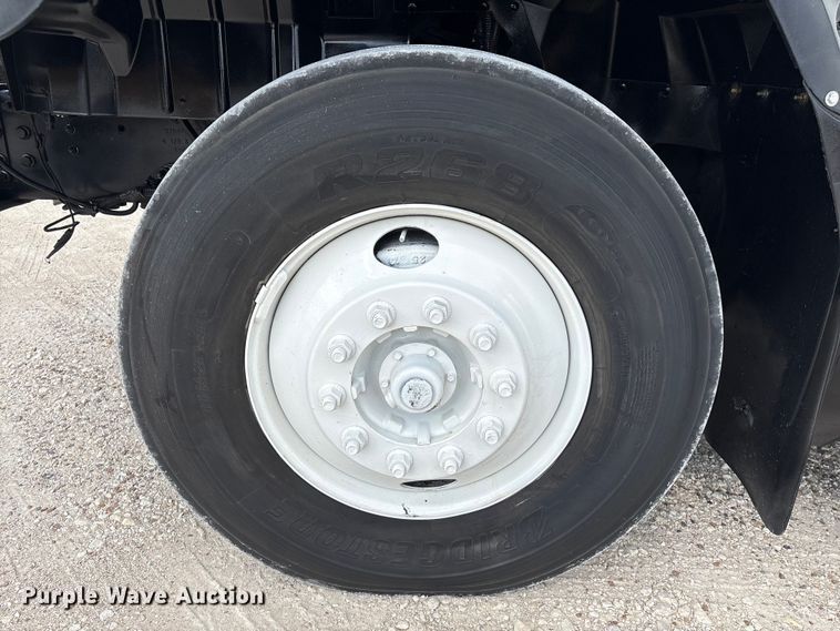 image for item EA7269 2015 International 7600 dump flatbed truck