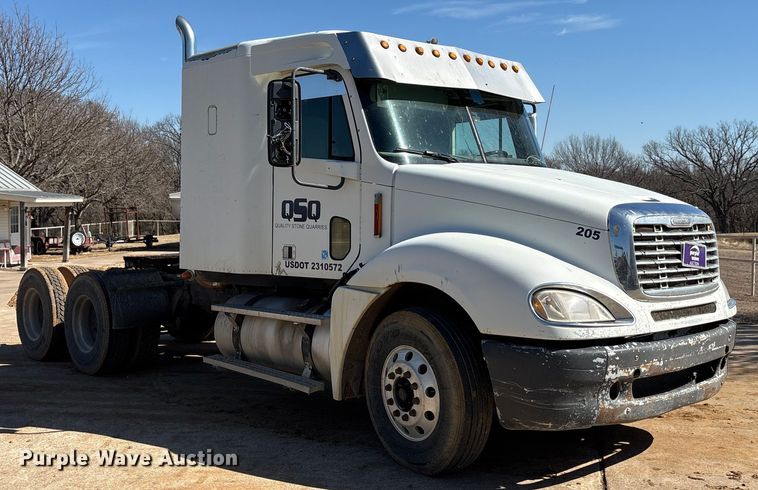 image for item EA7946 2008 Freightliner CL120 semi truck