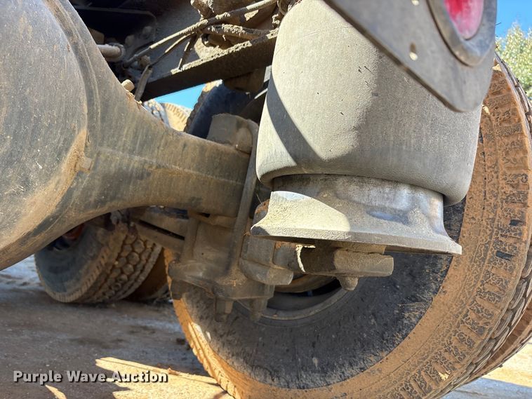 image for item EA7946 2008 Freightliner CL120 semi truck