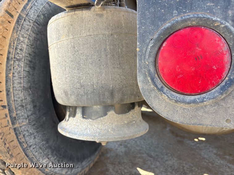 image for item EA7946 2008 Freightliner CL120 semi truck