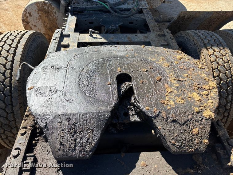 image for item EA7946 2008 Freightliner CL120 semi truck