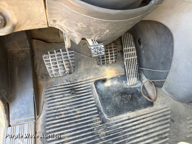 image for item EA7946 2008 Freightliner CL120 semi truck