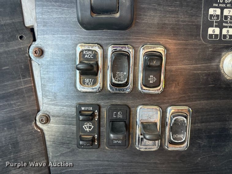 image for item EA7946 2008 Freightliner CL120 semi truck