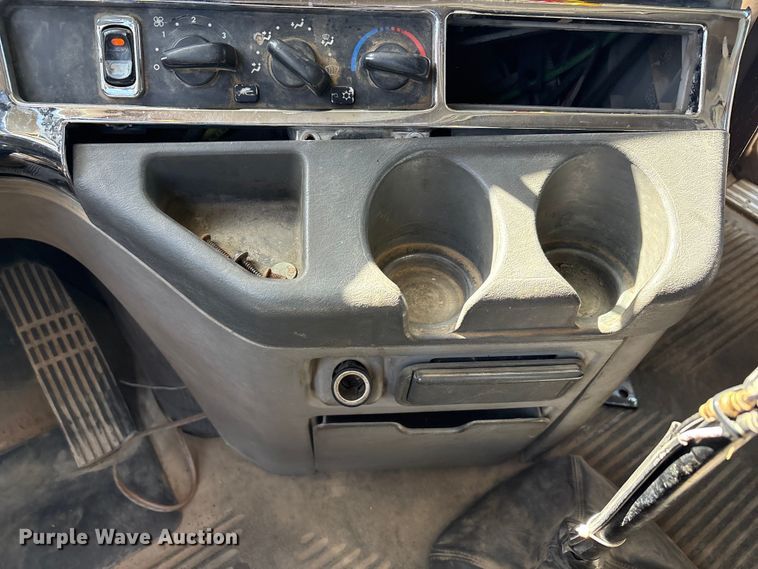 image for item EA7946 2008 Freightliner CL120 semi truck