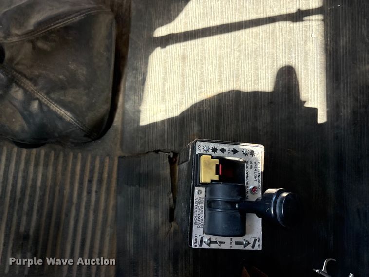 image for item EA7946 2008 Freightliner CL120 semi truck