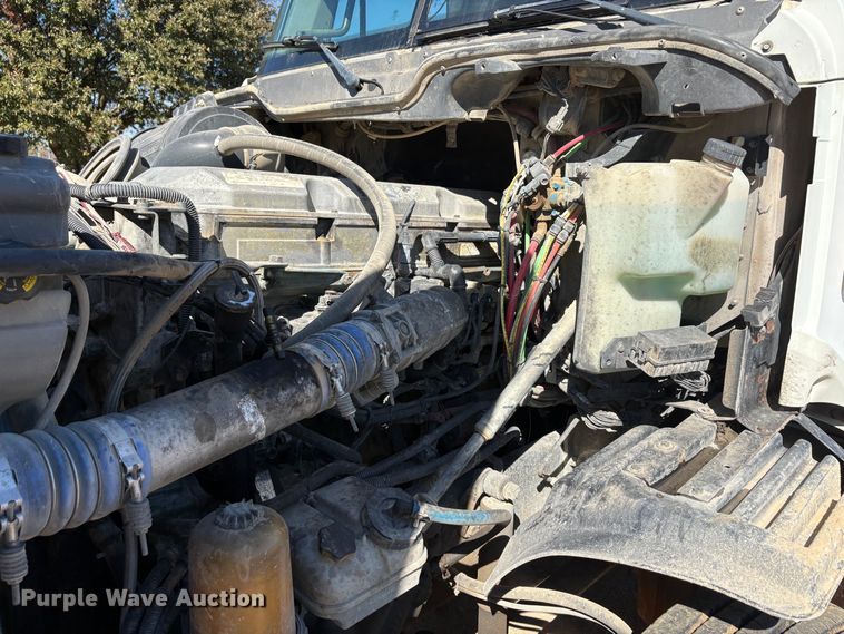 image for item EA7946 2008 Freightliner CL120 semi truck