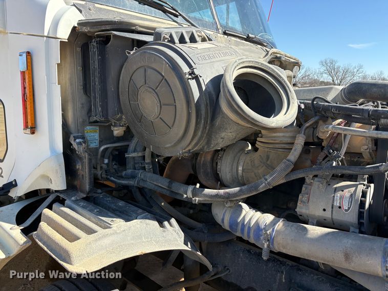 image for item EA7946 2008 Freightliner CL120 semi truck