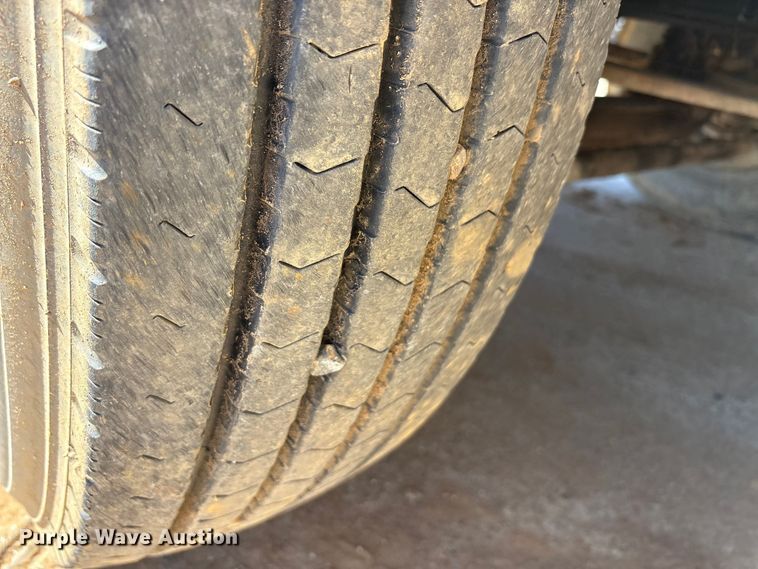 image for item EA7946 2008 Freightliner CL120 semi truck