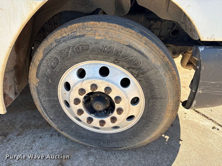 image for item EA7946 2008 Freightliner CL120 semi truck