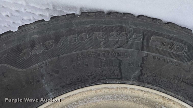 image for item EB1279 2015 Freightliner Cascadia semi truck