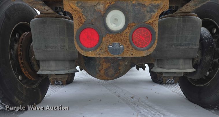 image for item EB1280 2015 Freightliner Cascadia semi truck