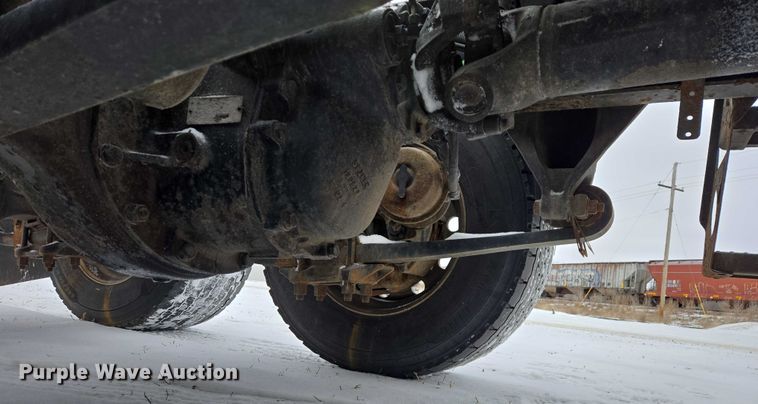 image for item EB1280 2015 Freightliner Cascadia semi truck