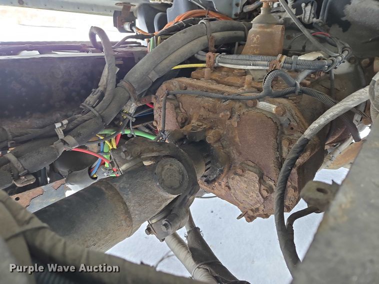 image for item EB1280 2015 Freightliner Cascadia semi truck