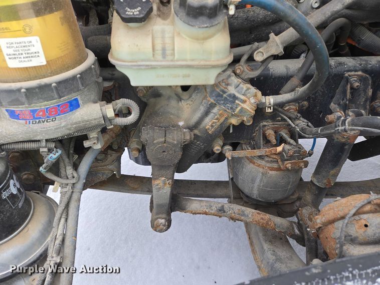 image for item EB1280 2015 Freightliner Cascadia semi truck