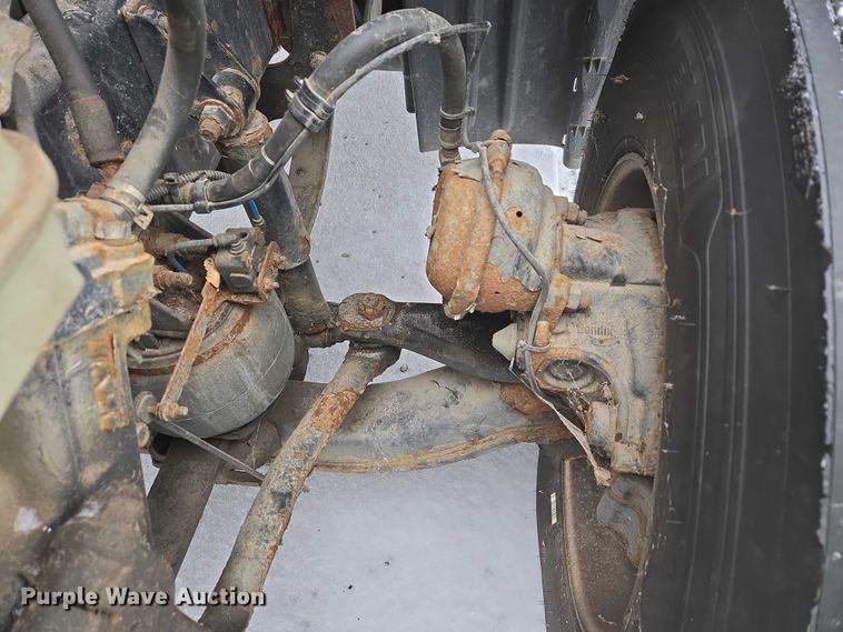 image for item EB1280 2015 Freightliner Cascadia semi truck