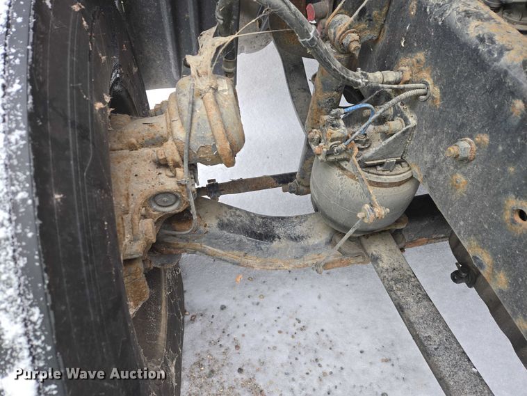 image for item EB1280 2015 Freightliner Cascadia semi truck