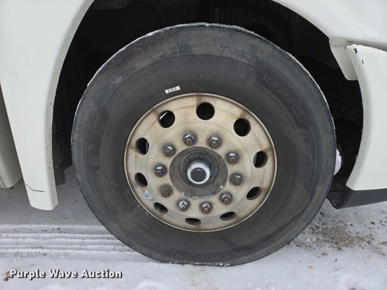 image for item EB1280 2015 Freightliner Cascadia semi truck