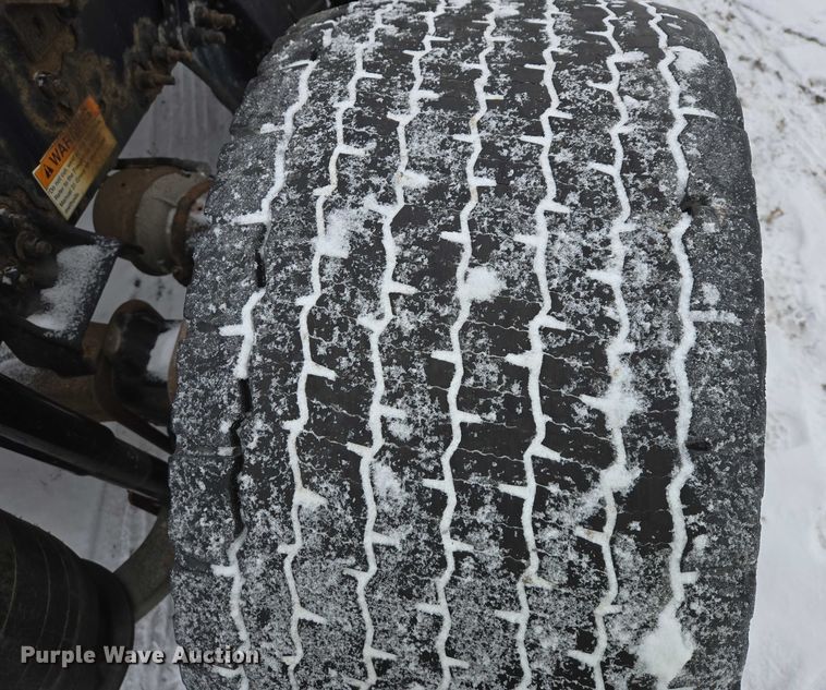 image for item EB1280 2015 Freightliner Cascadia semi truck