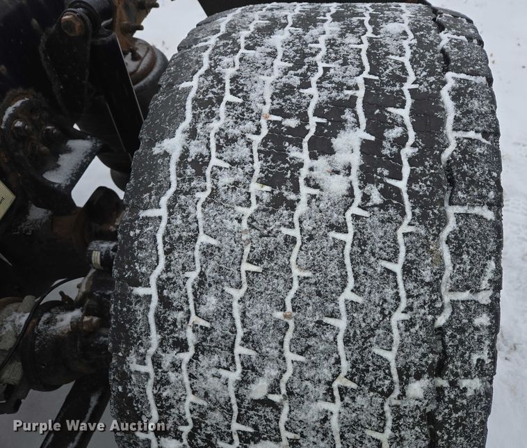 image for item EB1280 2015 Freightliner Cascadia semi truck