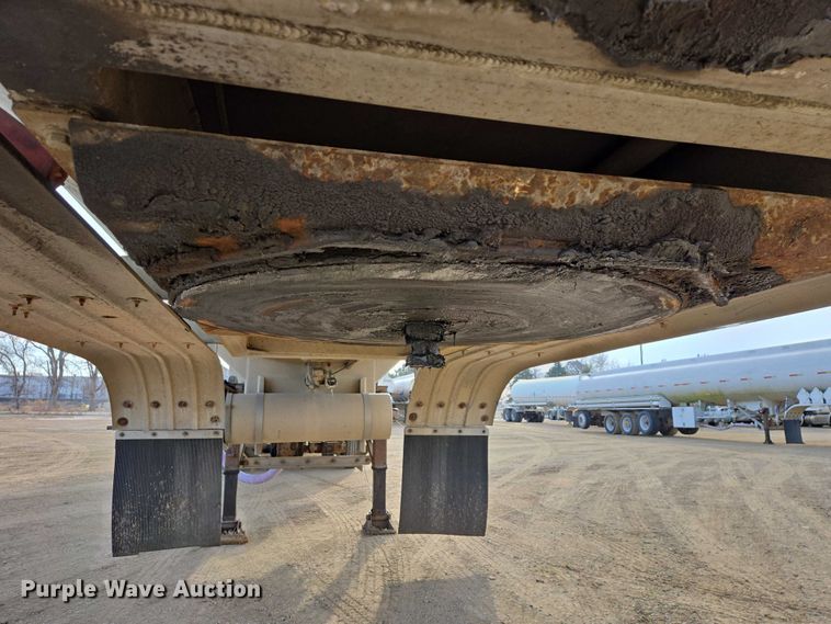 image for item EB1376 1998 Beall BAST-120-4-SB tank trailer