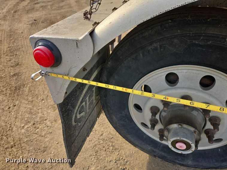 image for item EB1376 1998 Beall BAST-120-4-SB tank trailer