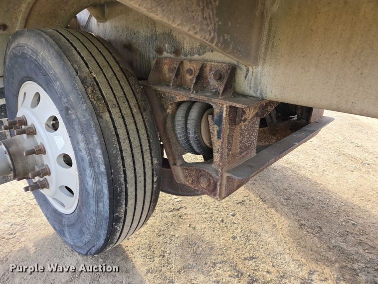 image for item EB1376 1998 Beall BAST-120-4-SB tank trailer