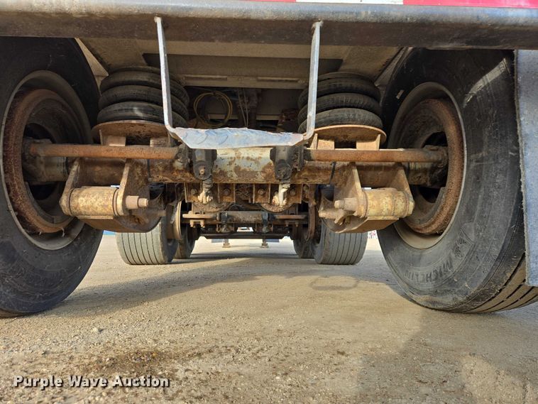 image for item EB1376 1998 Beall BAST-120-4-SB tank trailer