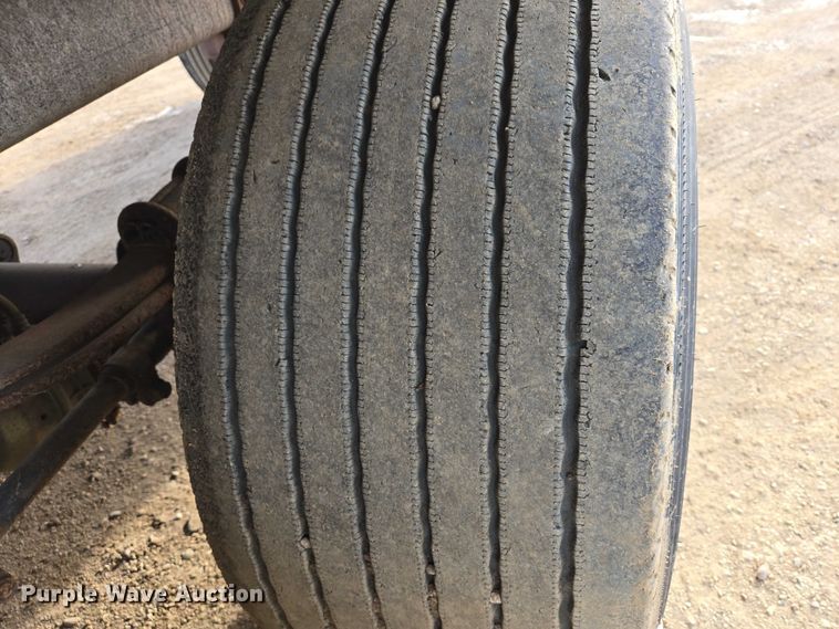 image for item EB1376 1998 Beall BAST-120-4-SB tank trailer