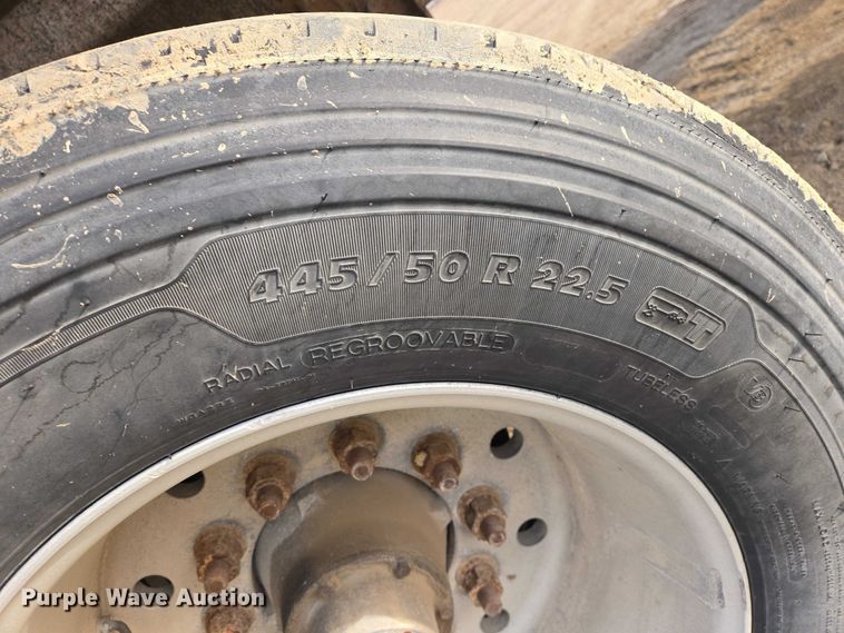 image for item EB1376 1998 Beall BAST-120-4-SB tank trailer