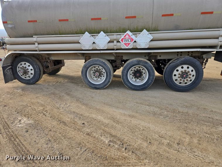 image for item EB1376 1998 Beall BAST-120-4-SB tank trailer