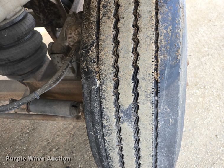 image for item EB1376 1998 Beall BAST-120-4-SB tank trailer