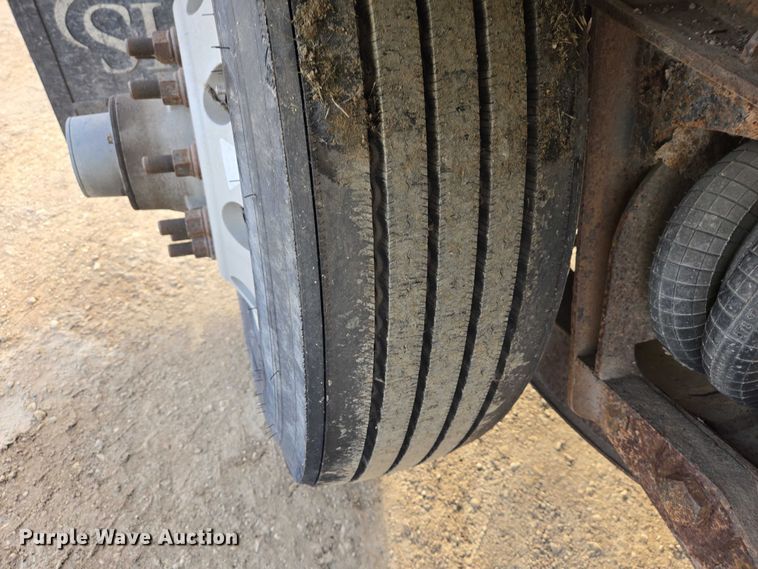 image for item EB1376 1998 Beall BAST-120-4-SB tank trailer