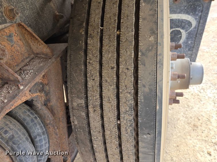 image for item EB1376 1998 Beall BAST-120-4-SB tank trailer