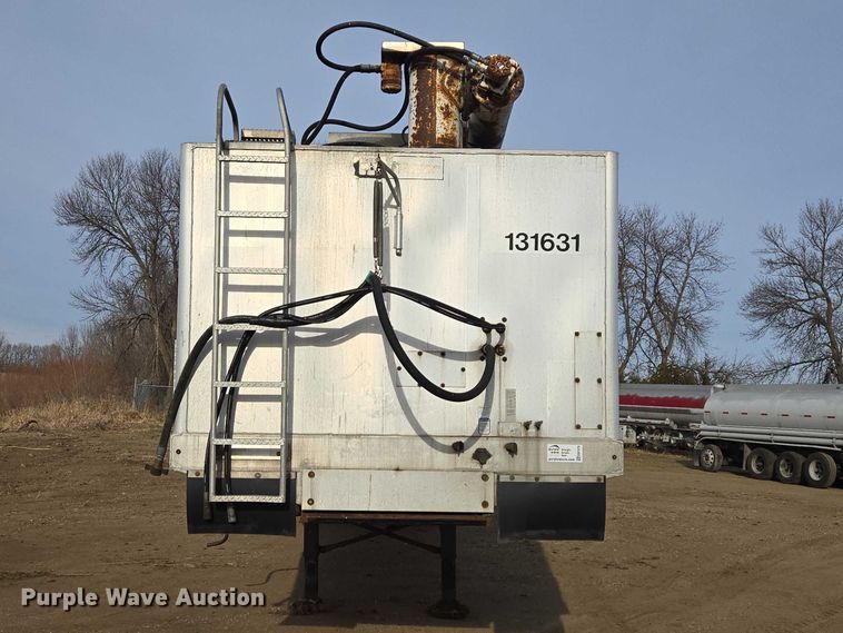 image for item EB1378 2014 CEI Pacer AT65 feed delivery trailer