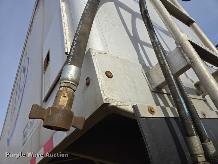 image for item EB1378 2014 CEI Pacer AT65 feed delivery trailer