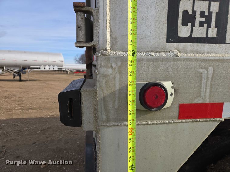 image for item EB1378 2014 CEI Pacer AT65 feed delivery trailer
