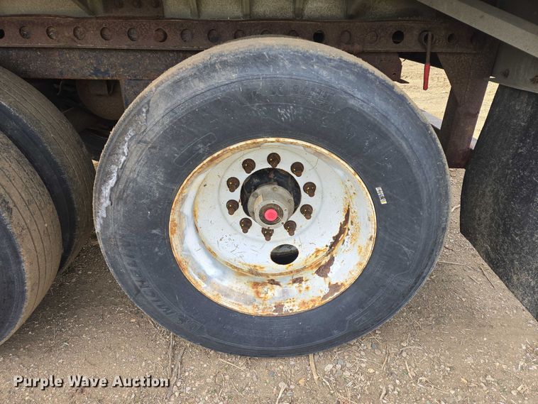 image for item EB1378 2014 CEI Pacer AT65 feed delivery trailer