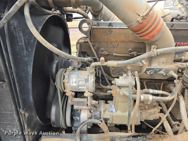 image for item EB1381 1996 Peterbilt 378 truck cab and chassis