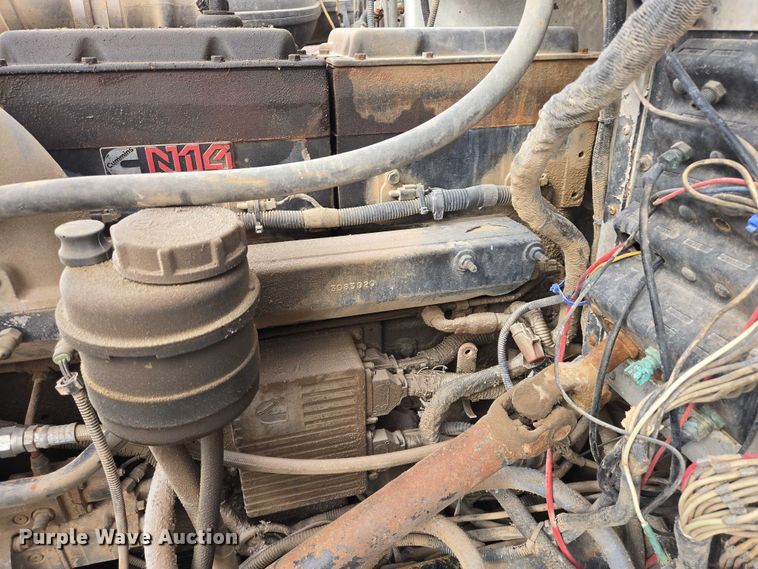 image for item EB1381 1996 Peterbilt 378 truck cab and chassis