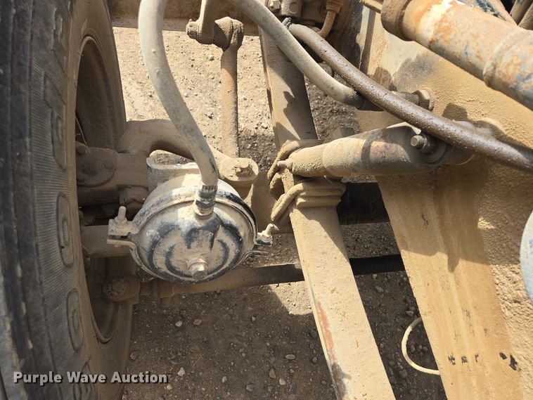 image for item EB1381 1996 Peterbilt 378 truck cab and chassis