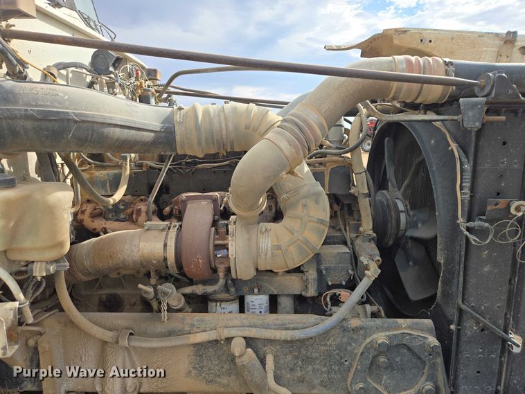 image for item EB1381 1996 Peterbilt 378 truck cab and chassis