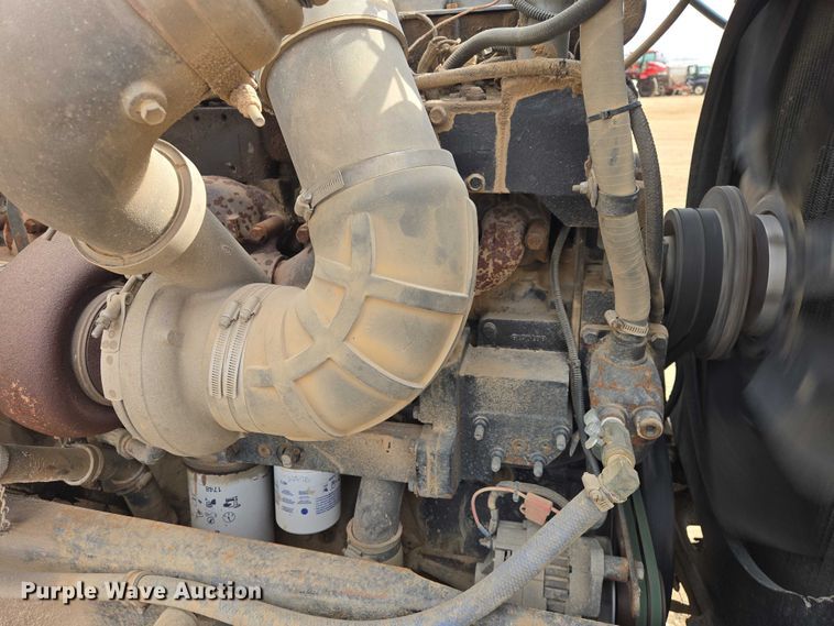 image for item EB1381 1996 Peterbilt 378 truck cab and chassis